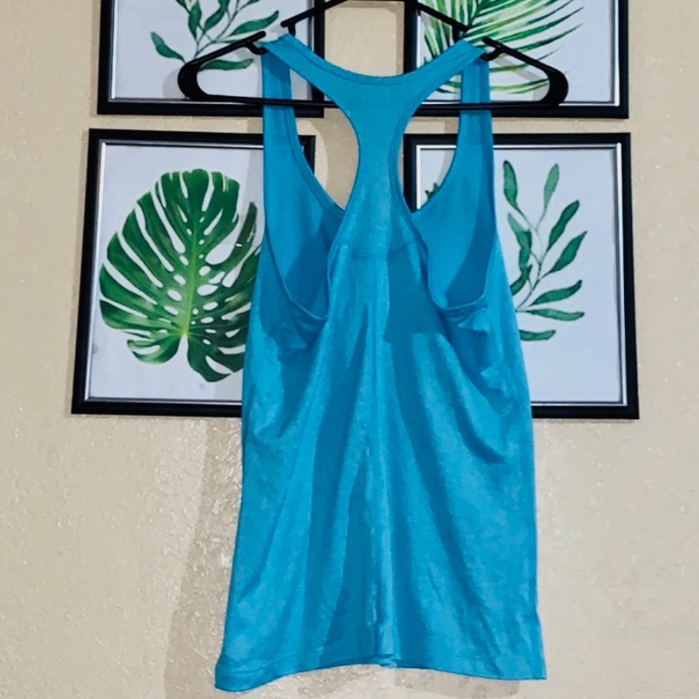 Nike Racerback Dri-Fit Tank Size Small - Picture 2 of 3
